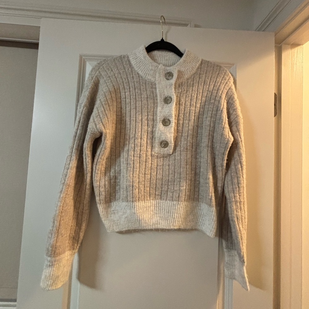 Sincerely Jules Sweater (S) - Picture 1 of 4